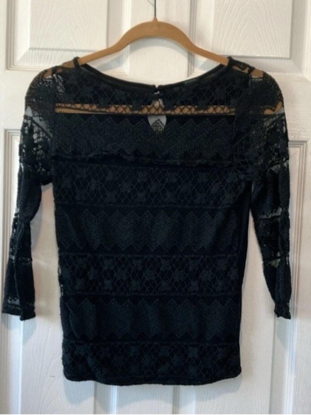 Black Lace Three-Quarter Sleeve stile Benetton small crochet top boho